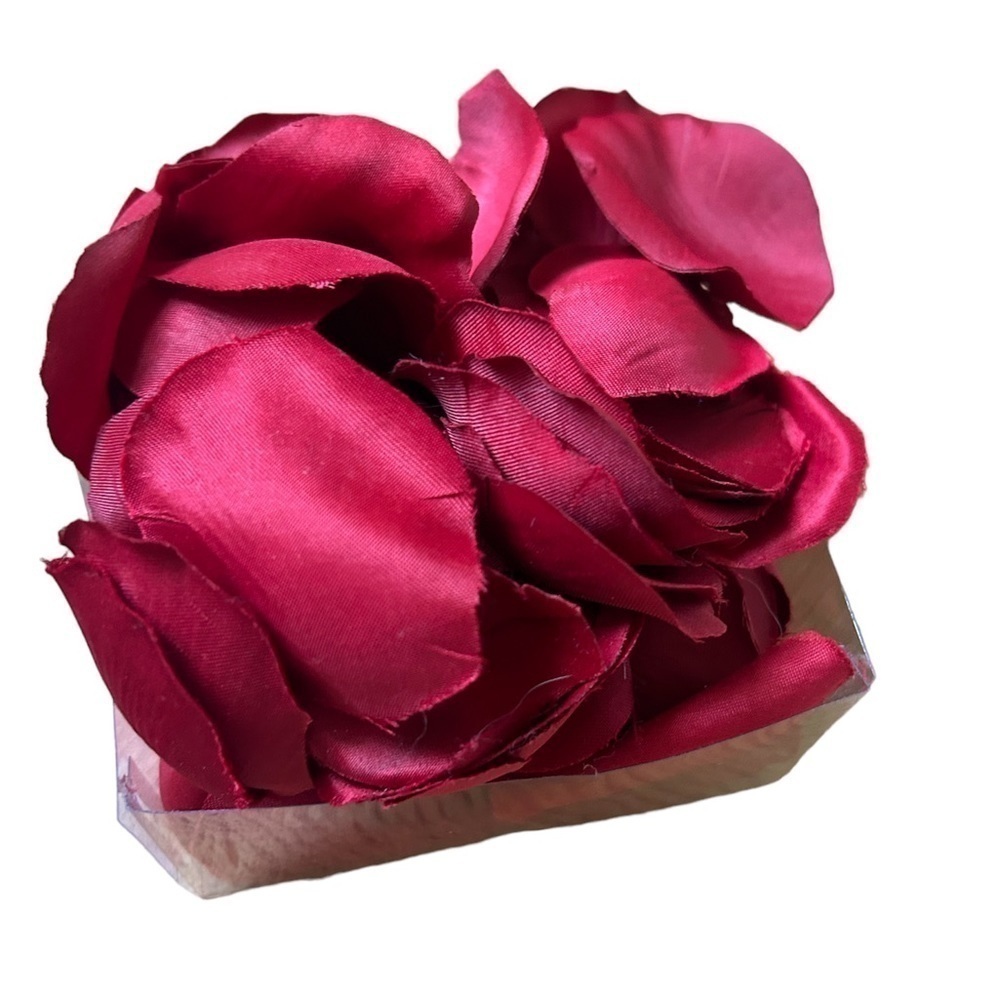 Fabric rose pedals